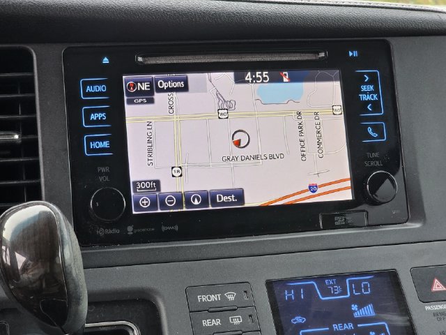 Used 2017 Toyota Sienna XLE Premium FWD image 10