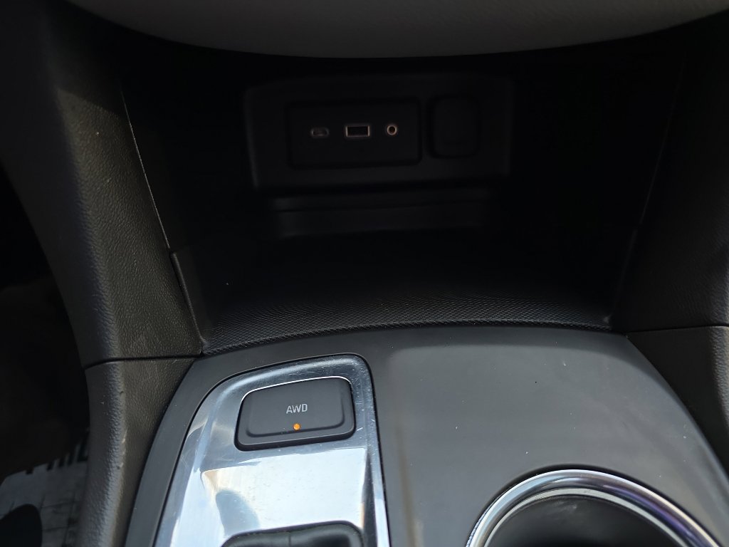 Used 2023 Chevrolet Equinox LS w/ LS Convenience Package image 17