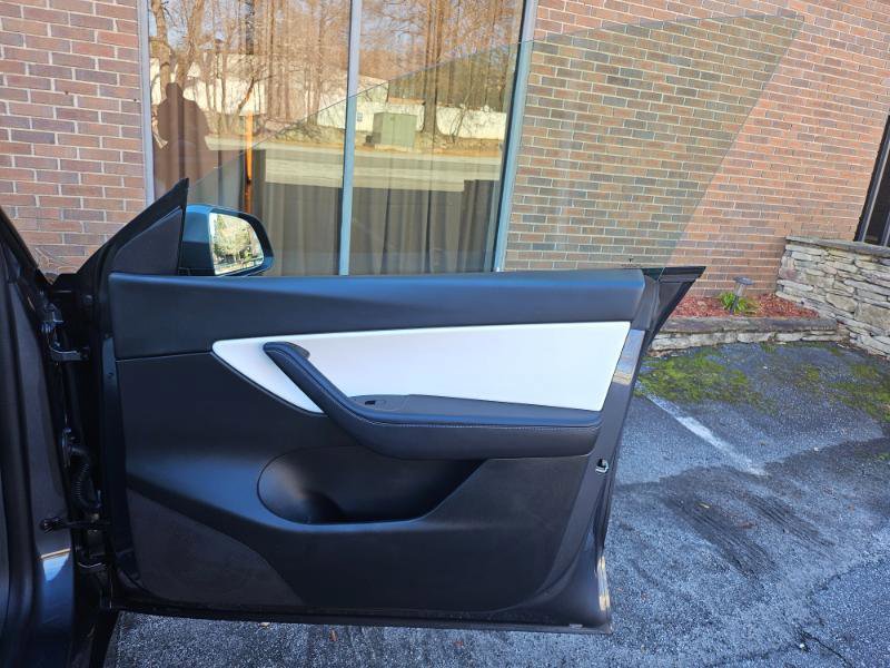 Used 2022 Tesla Model Y Performance image 50