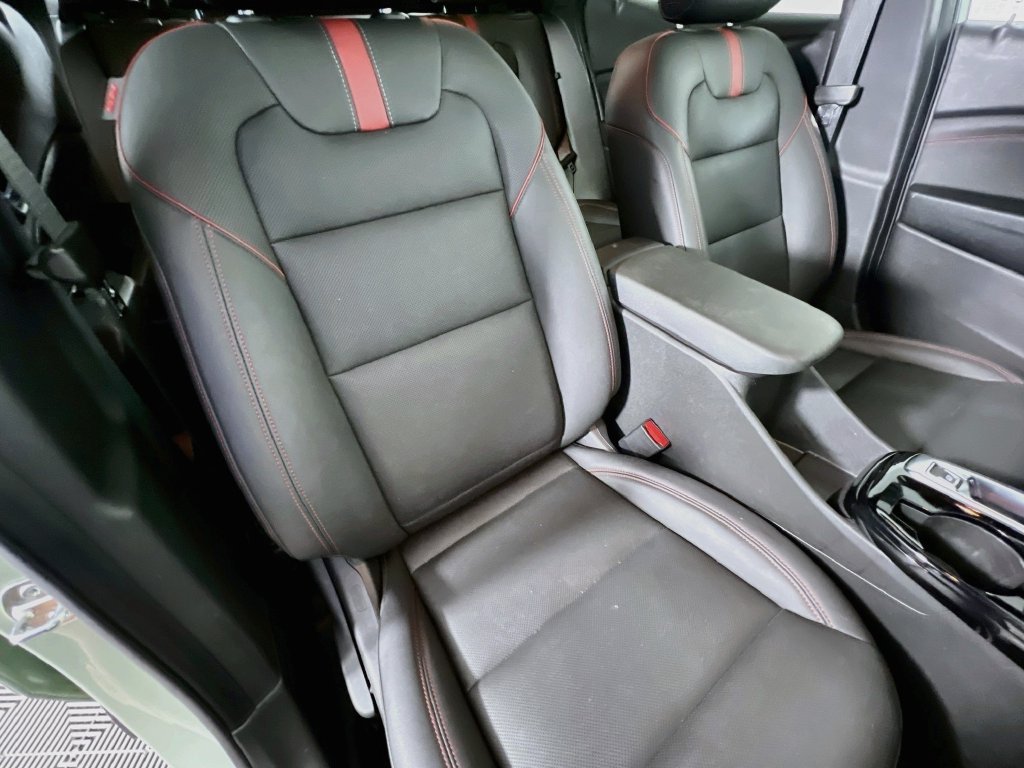 Used 2024 Chevrolet Trax RS w/ Sunroof Package FWD image 27