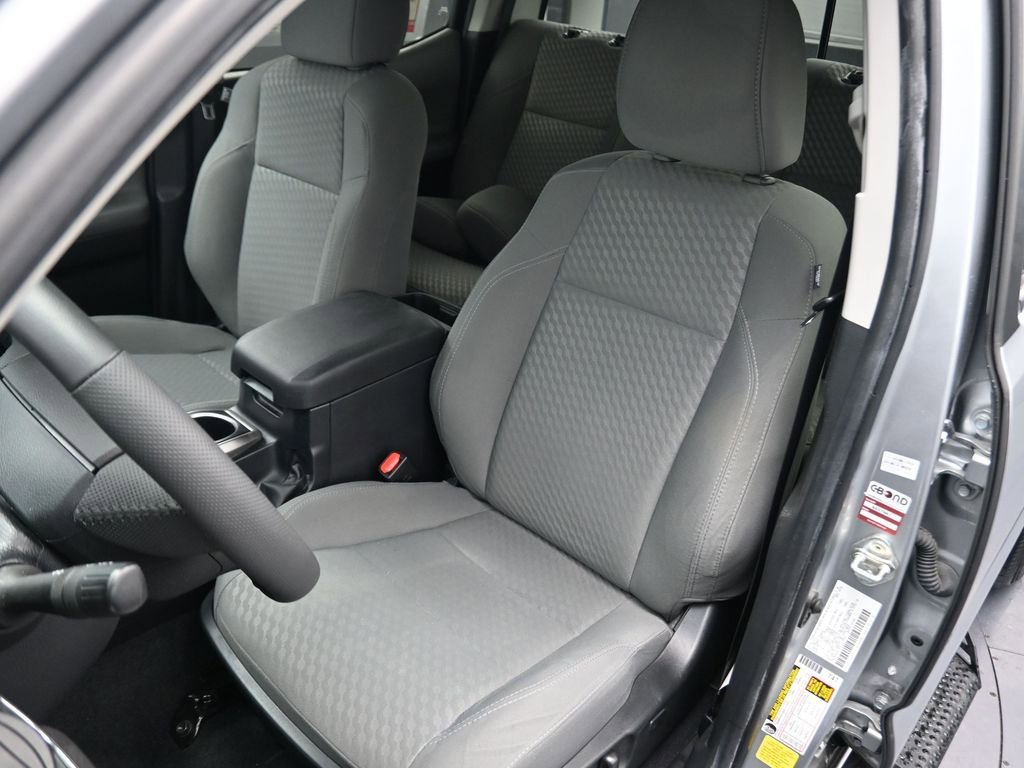 Used 2022 Toyota Tacoma SR5 RWD image 10