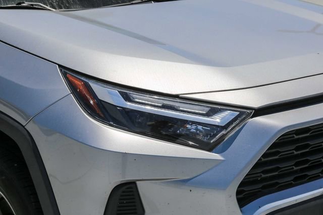 Used 2022 Toyota RAV4 XLE FWD image 15