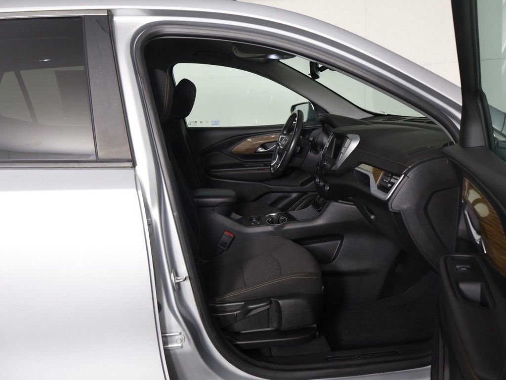 Used 2021 GMC Terrain SLE w/ Driver Convenience Package image 29