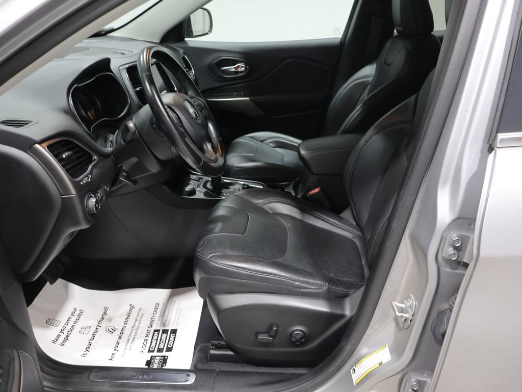 Used 2020 Jeep Cherokee Limited w/ Safetytec Group AWD/4WD image 10