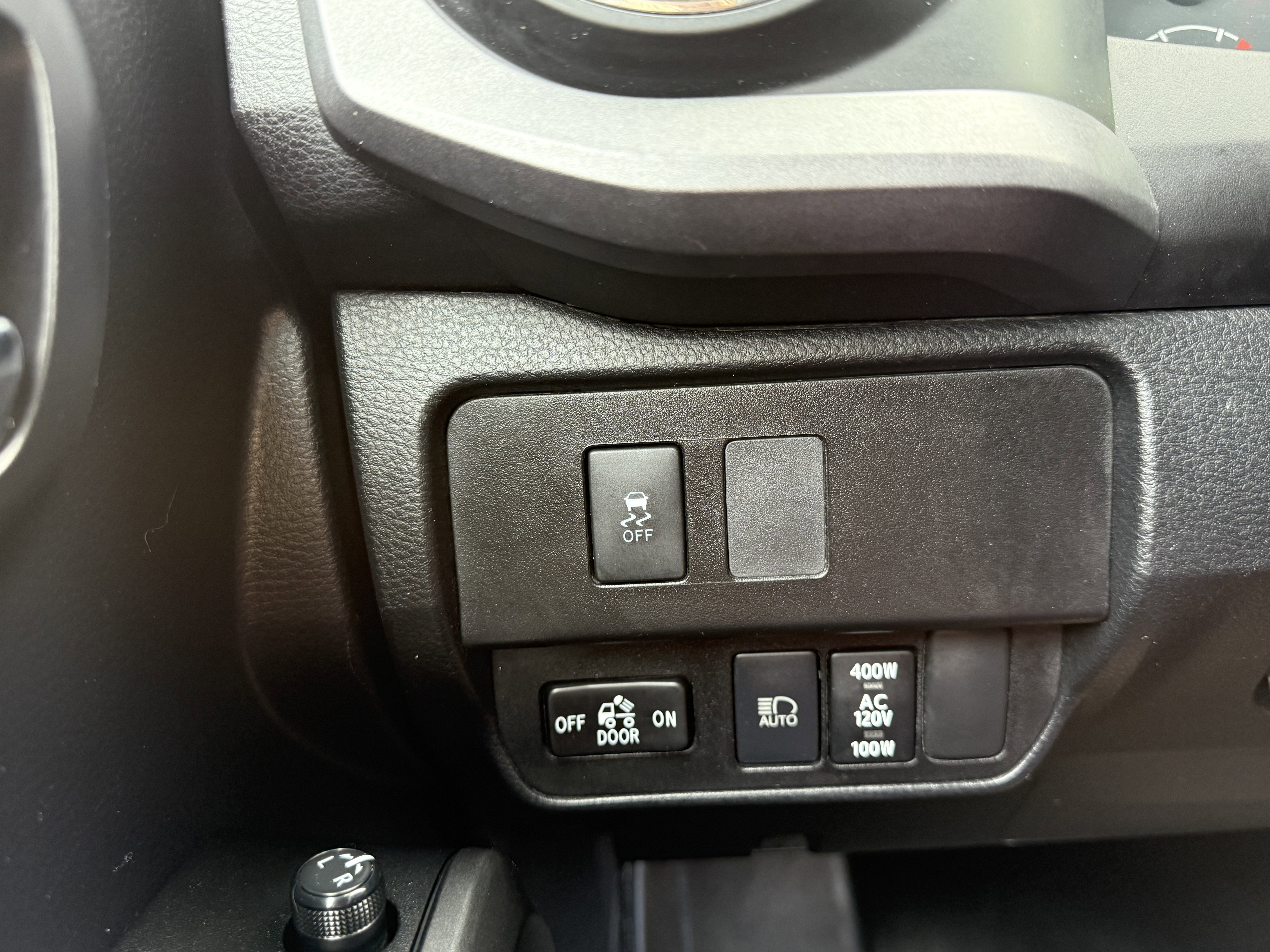 Certified 2020 Toyota Tacoma TRD Off-Road w/ Technology Package image 10