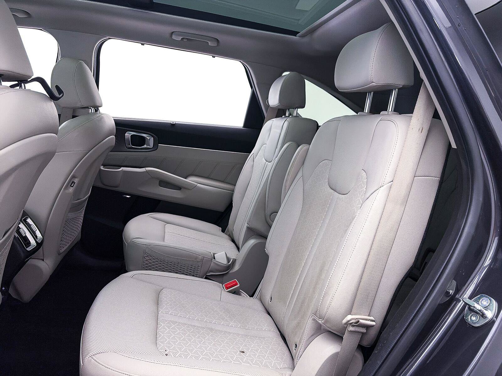 Used 2023 Kia Sorento SX Prestige AWD/4WD image 35