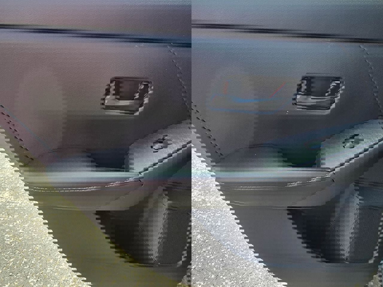 Used 2025 Nissan Sentra SV FWD image 12