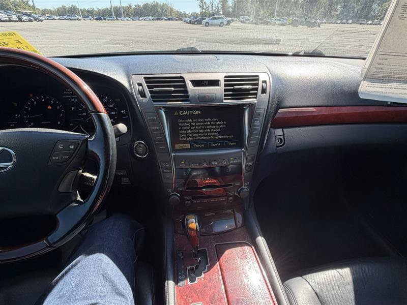 Used 2007 Lexus LS 460 w/ Comfort Pkg RWD image 17