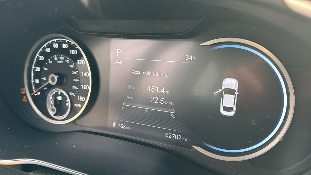 Used 2023 Genesis G70 3.3T w/ Sport Advanced Package image 28