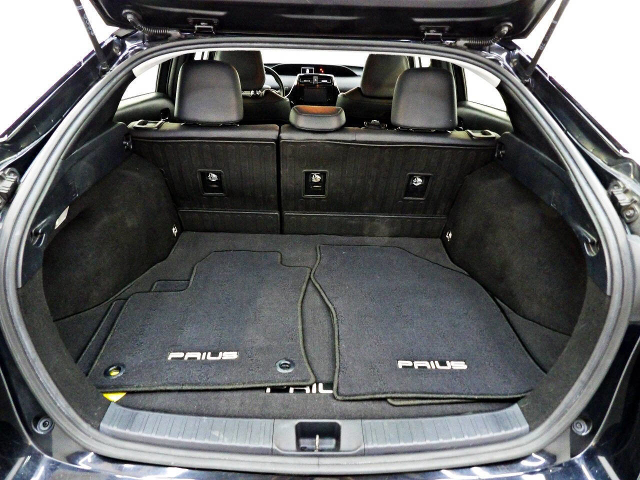 Used 2016 Toyota Prius Three Touring image 13