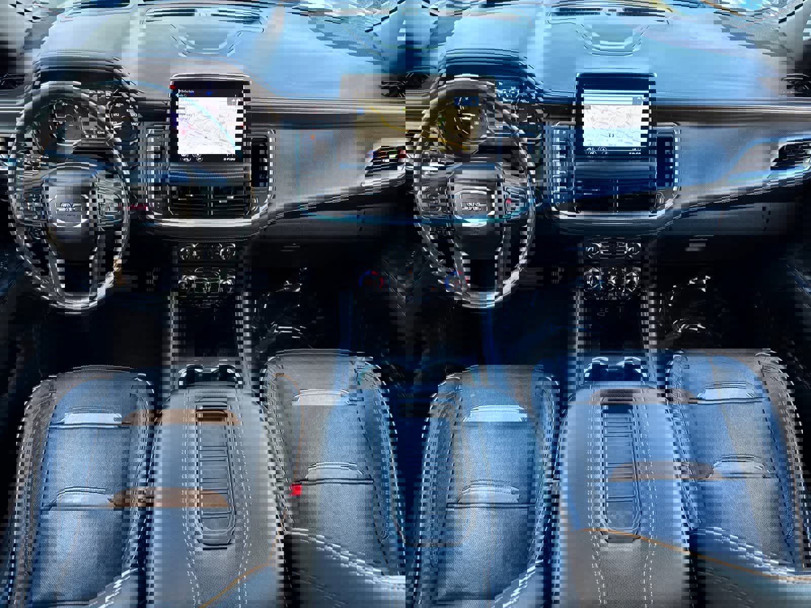 Used 2021 GMC Yukon XL AT4 w/ Rear Media and Nav Package image 3