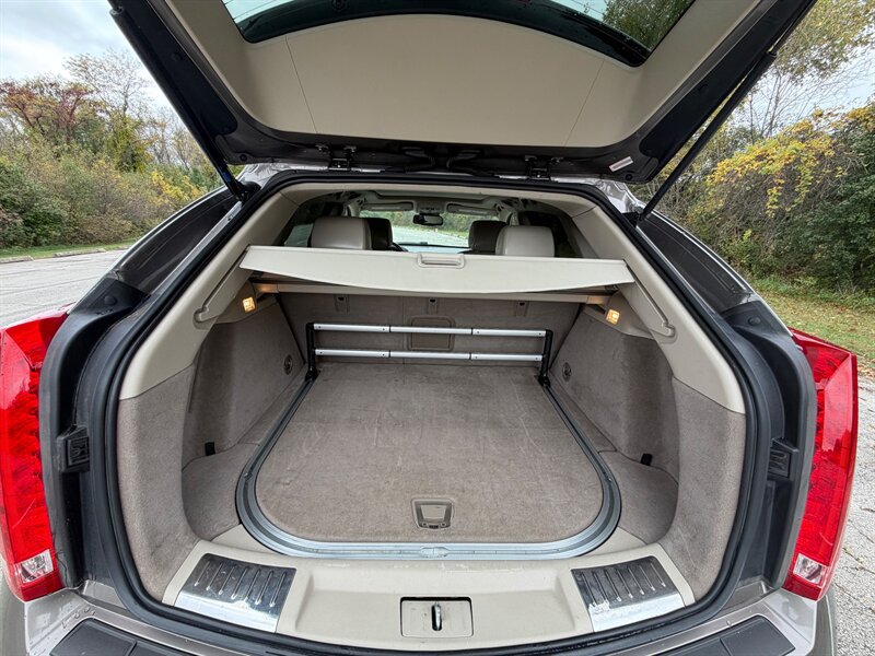 Used 2011 Cadillac SRX Luxury FWD image 9