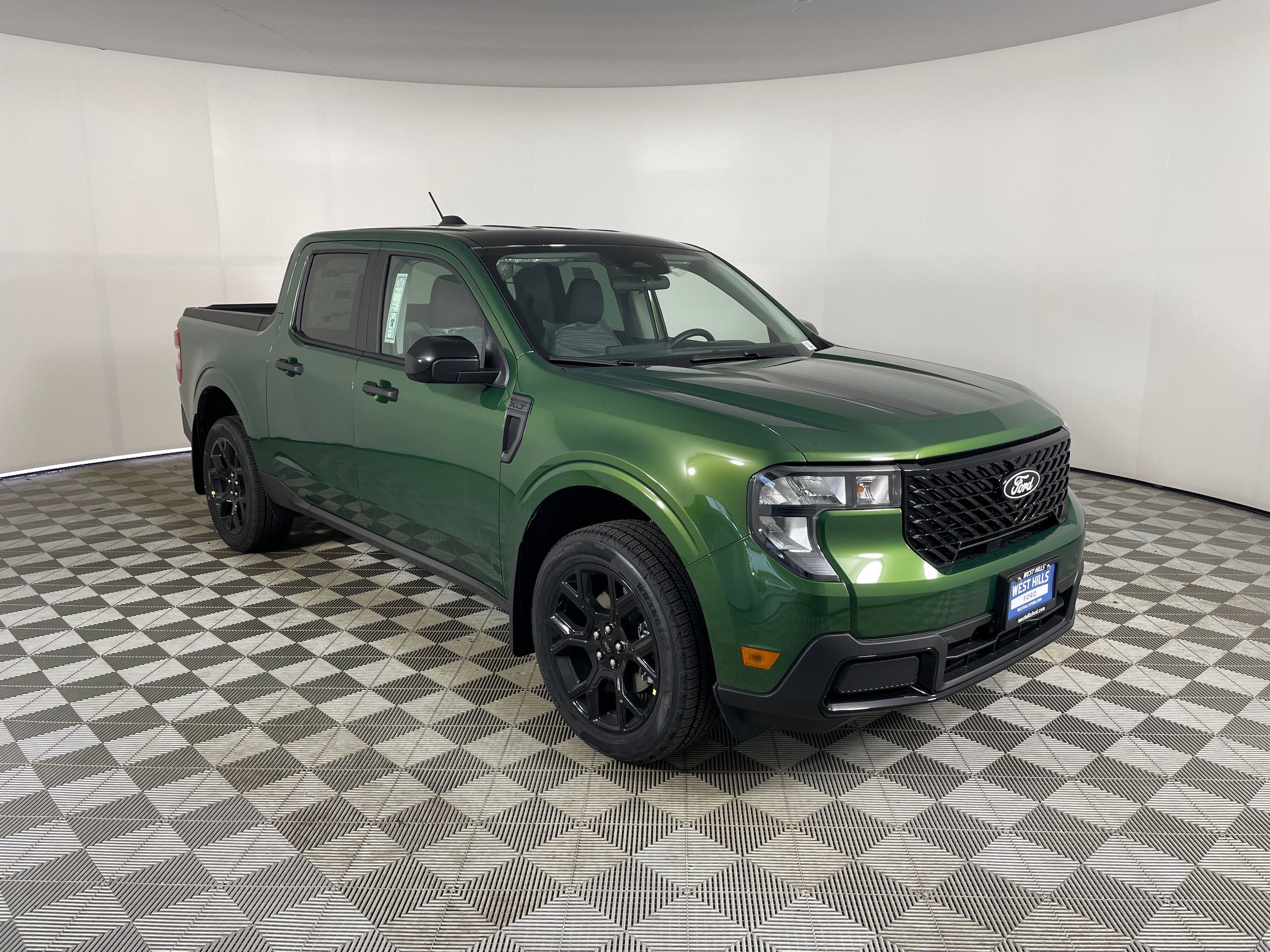 New 2025 Ford Maverick XLT w/ Black Appearance Package AWD/4WD image 7