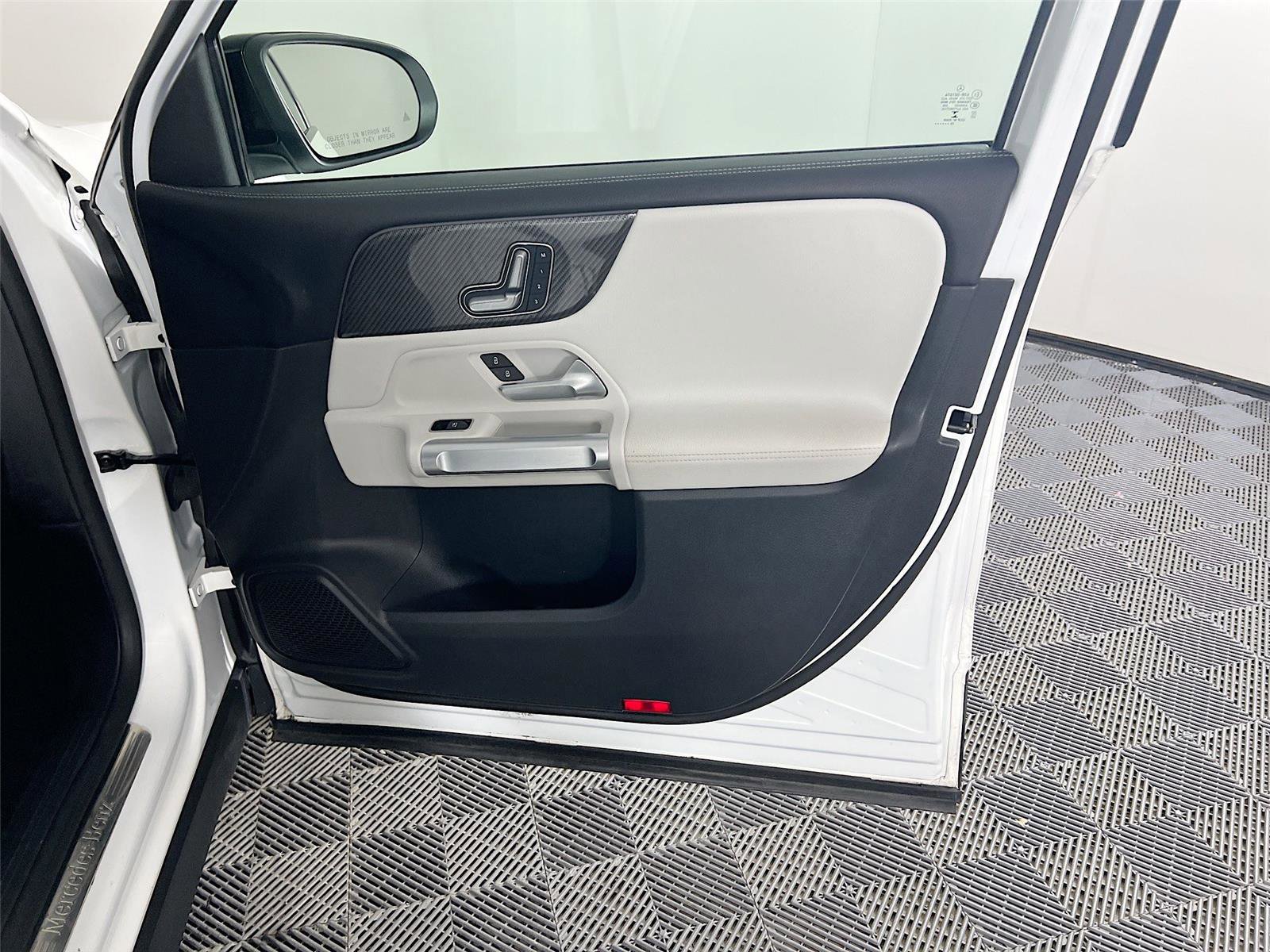 Certified 2023 Mercedes-Benz GLB 250 4MATIC image 26