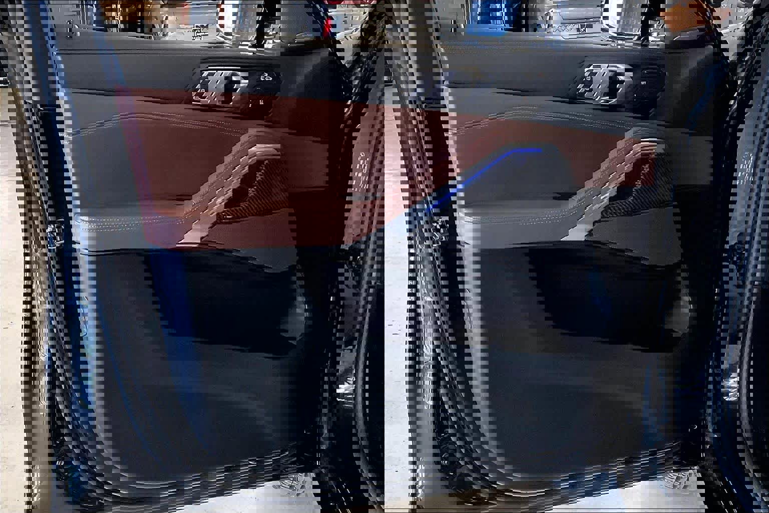 Used 2026 BMW X6 M60i image 20