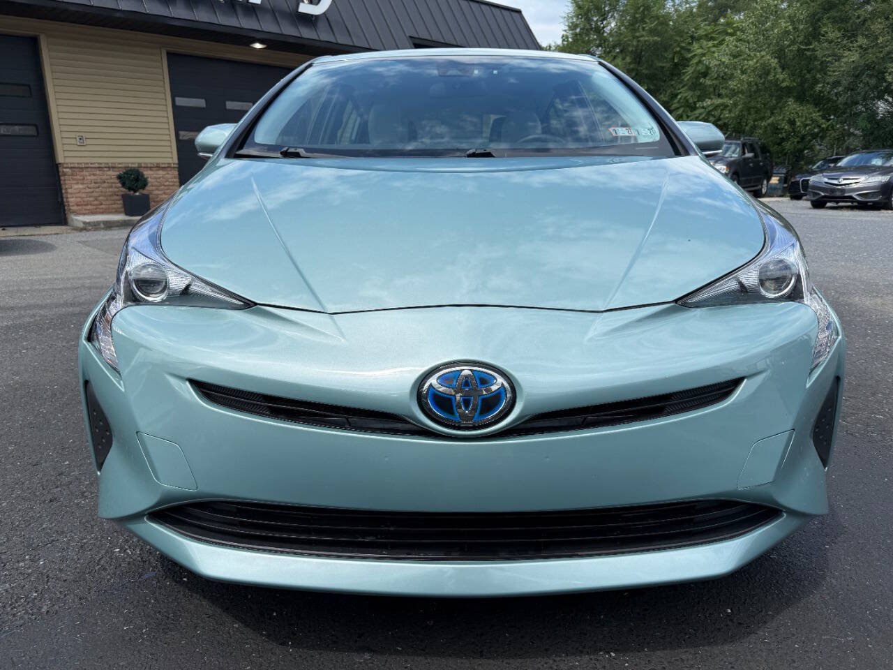 Used 2017 Toyota Prius One FWD image 2