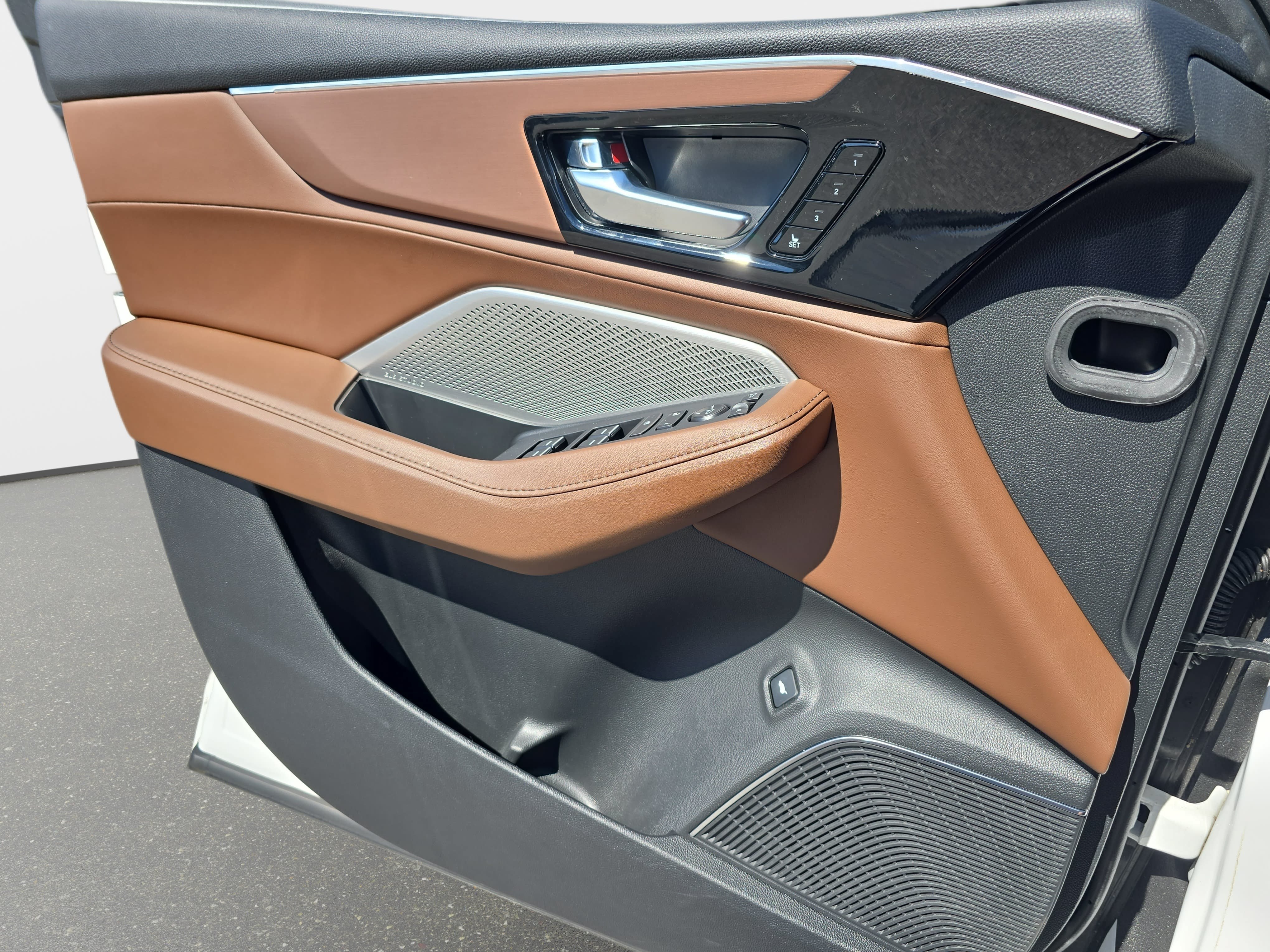 Certified 2023 Acura MDX w/ Technology Package FWD image 30