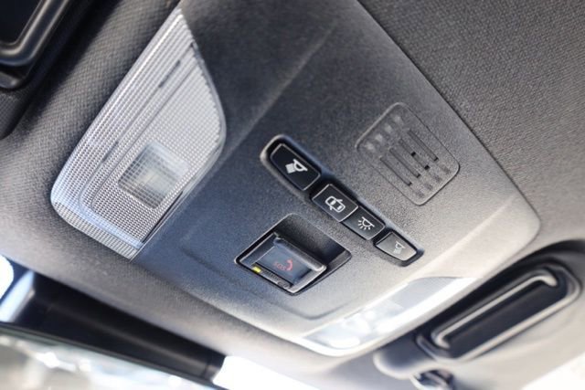 Used 2021 Toyota Corolla SE w/ Carpet Mat Package (TMS) image 28