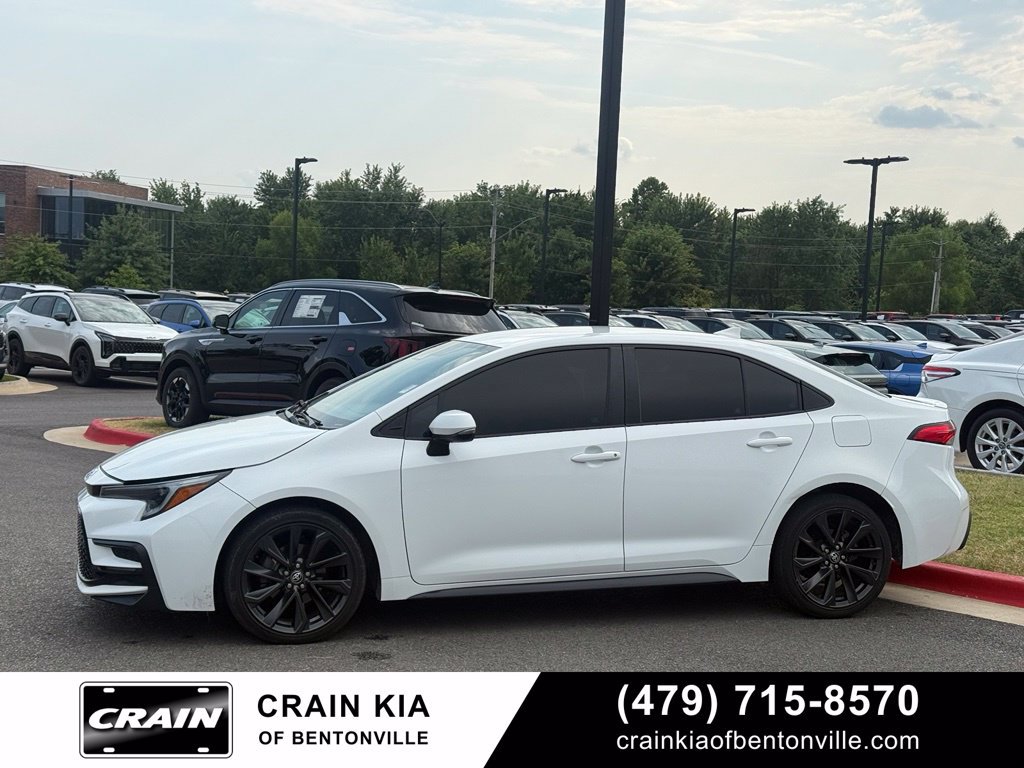 Used 2023 Toyota Corolla SE FWD image 4