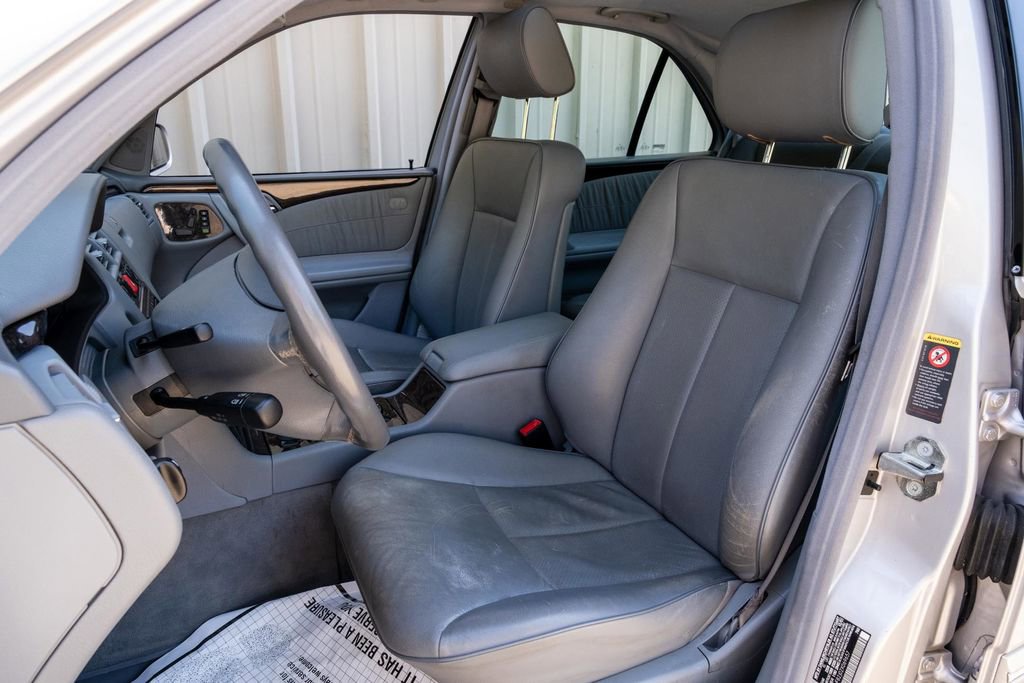 Used 2002 Mercedes-Benz E 320 4MATIC Sedan image 12