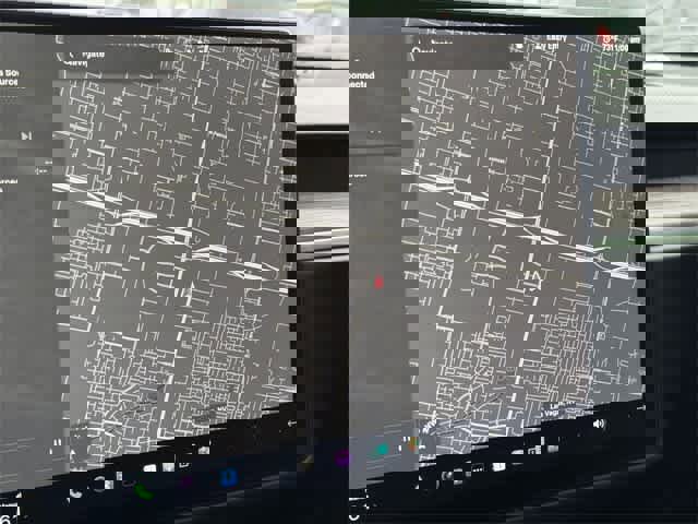 Used 2021 Tesla Model S Plaid image 23