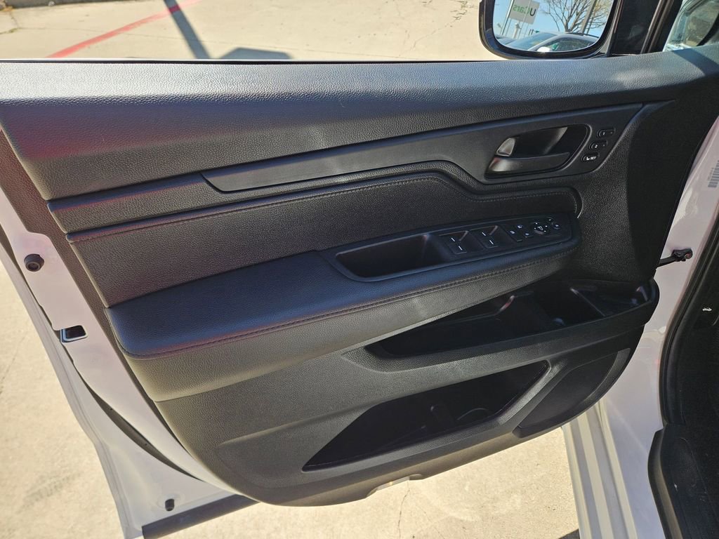 Used 2025 Honda Odyssey Sport-L image 14