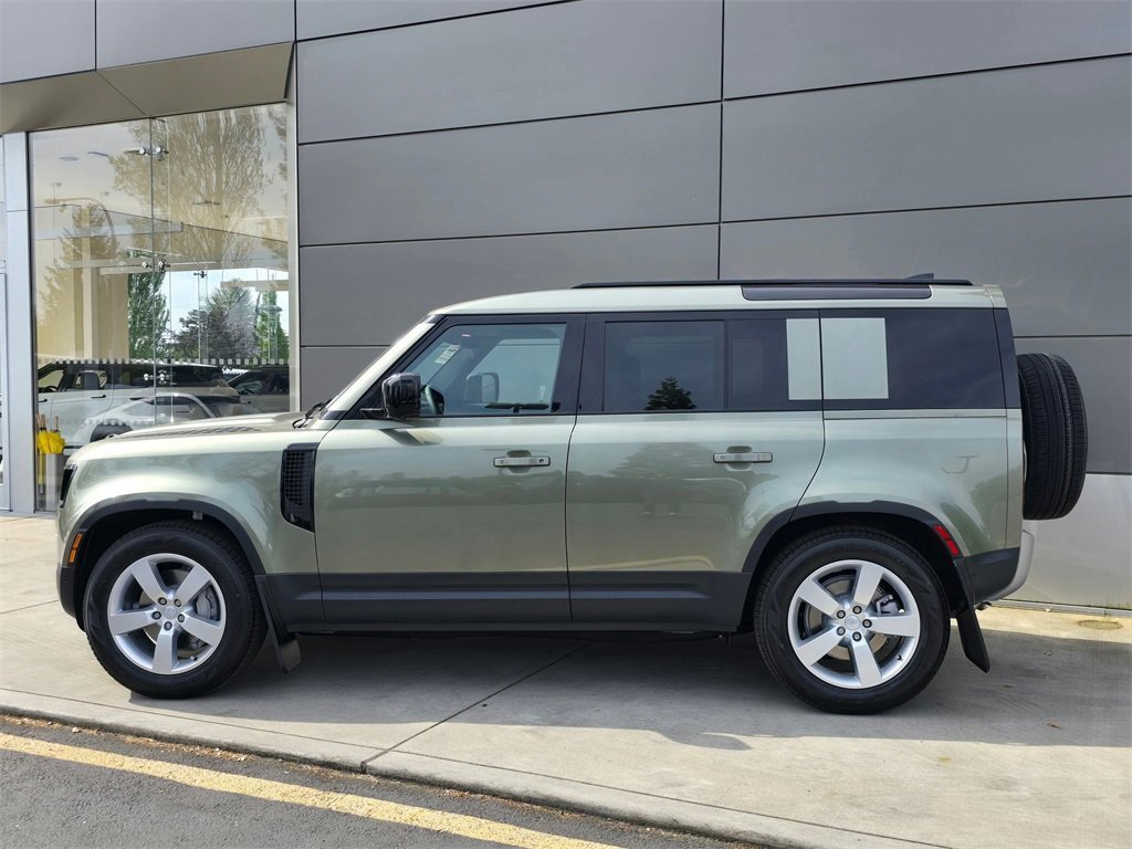 New 2025 Land Rover Defender 110 S image 4
