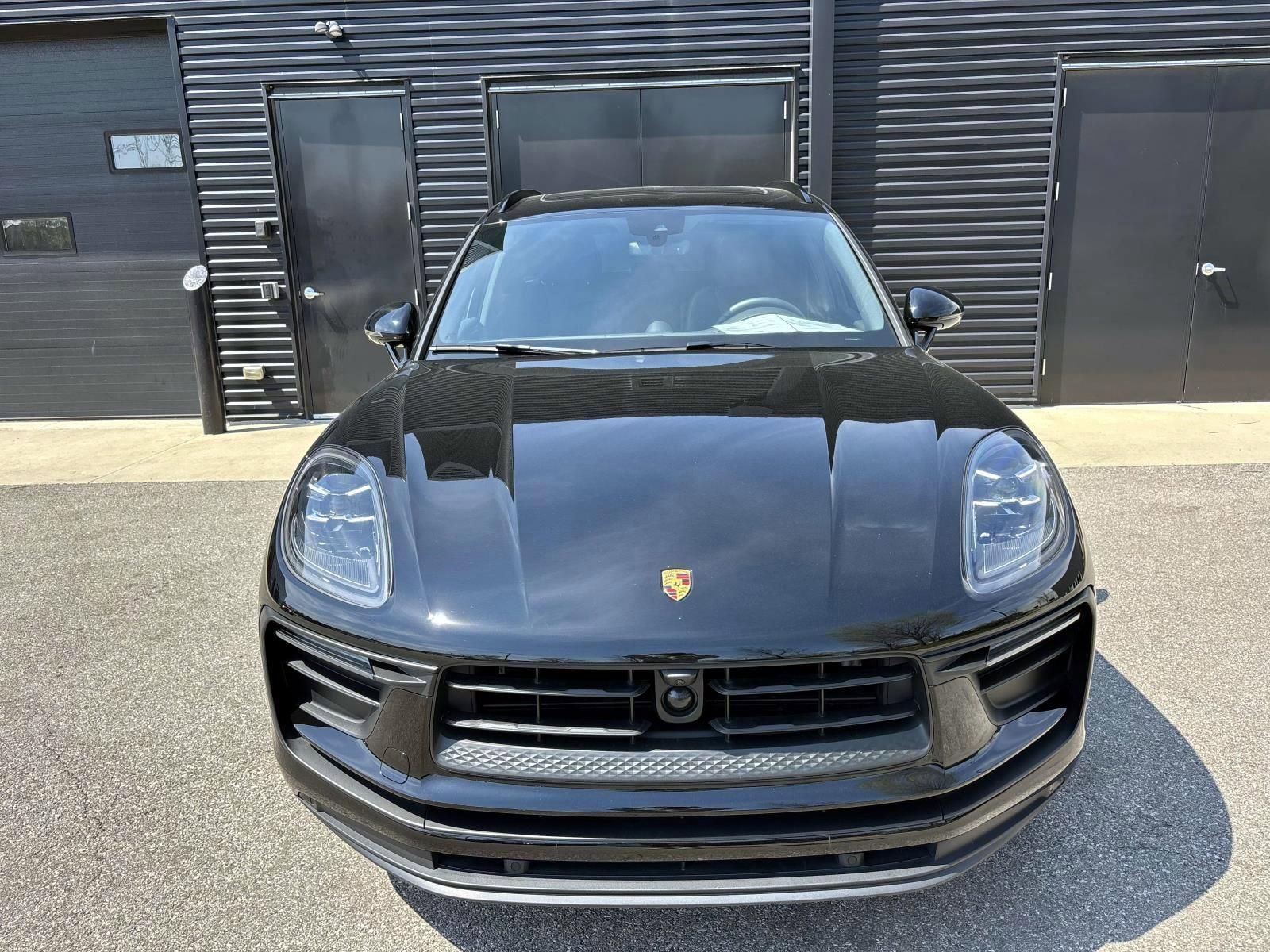 Used 2026 Porsche Macan AWD/4WD image 13