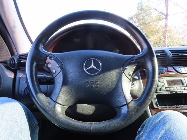 Used 2002 Mercedes-Benz C 320 Sedan image 27