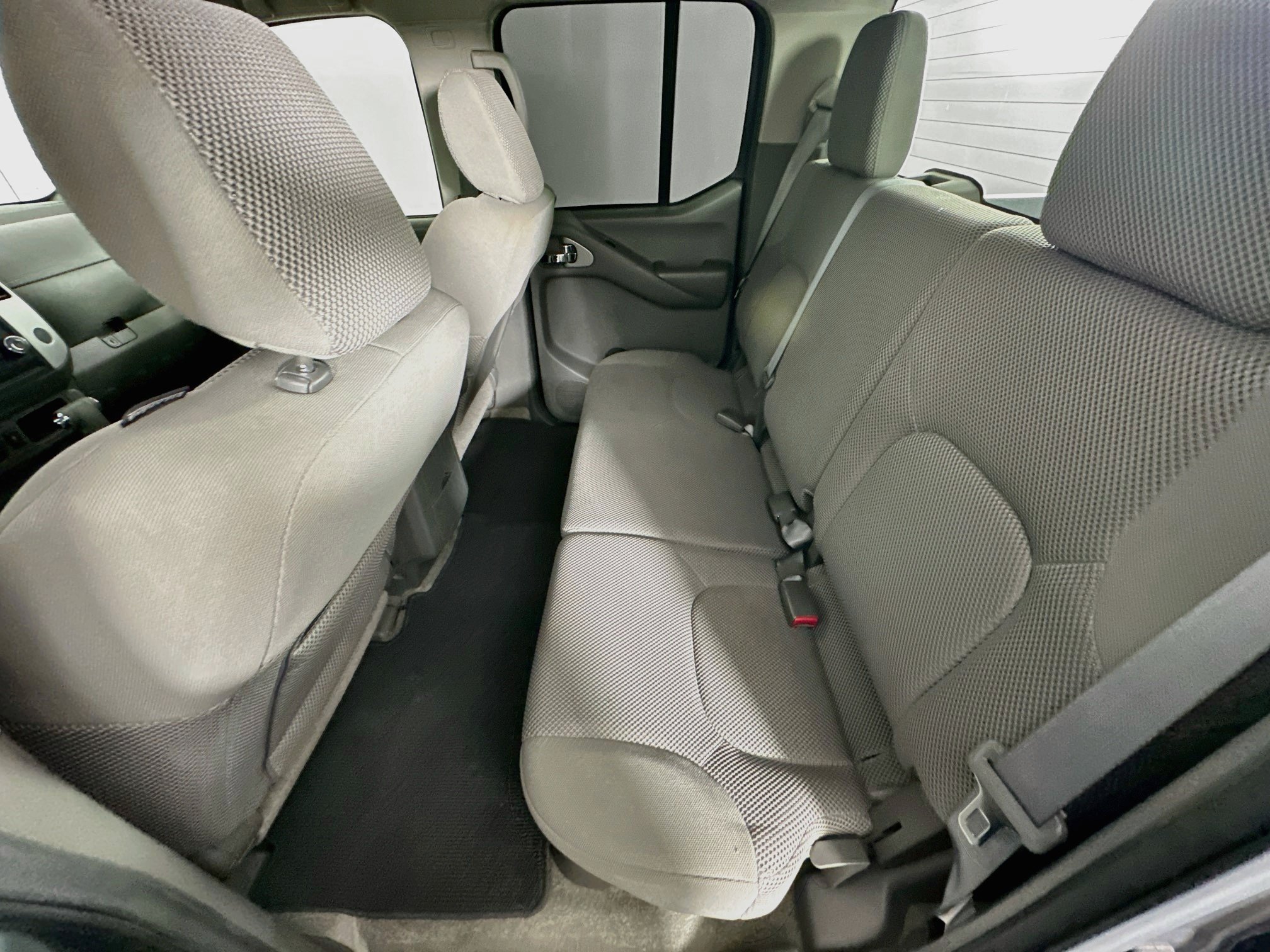Used 2012 Nissan Frontier SV RWD image 24