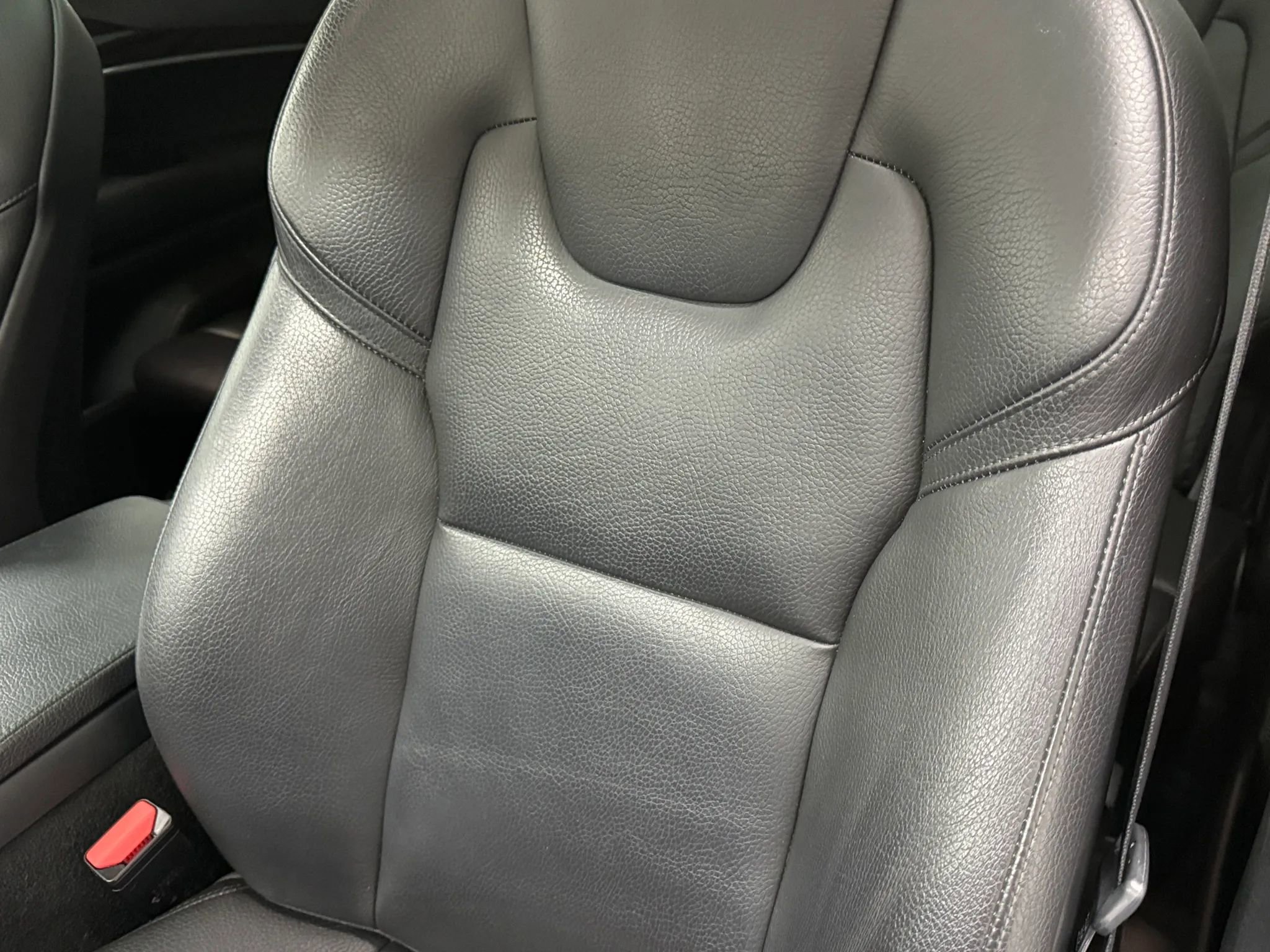 Used 2019 Volvo XC90 T6 Momentum w/ Advanced Package image 34