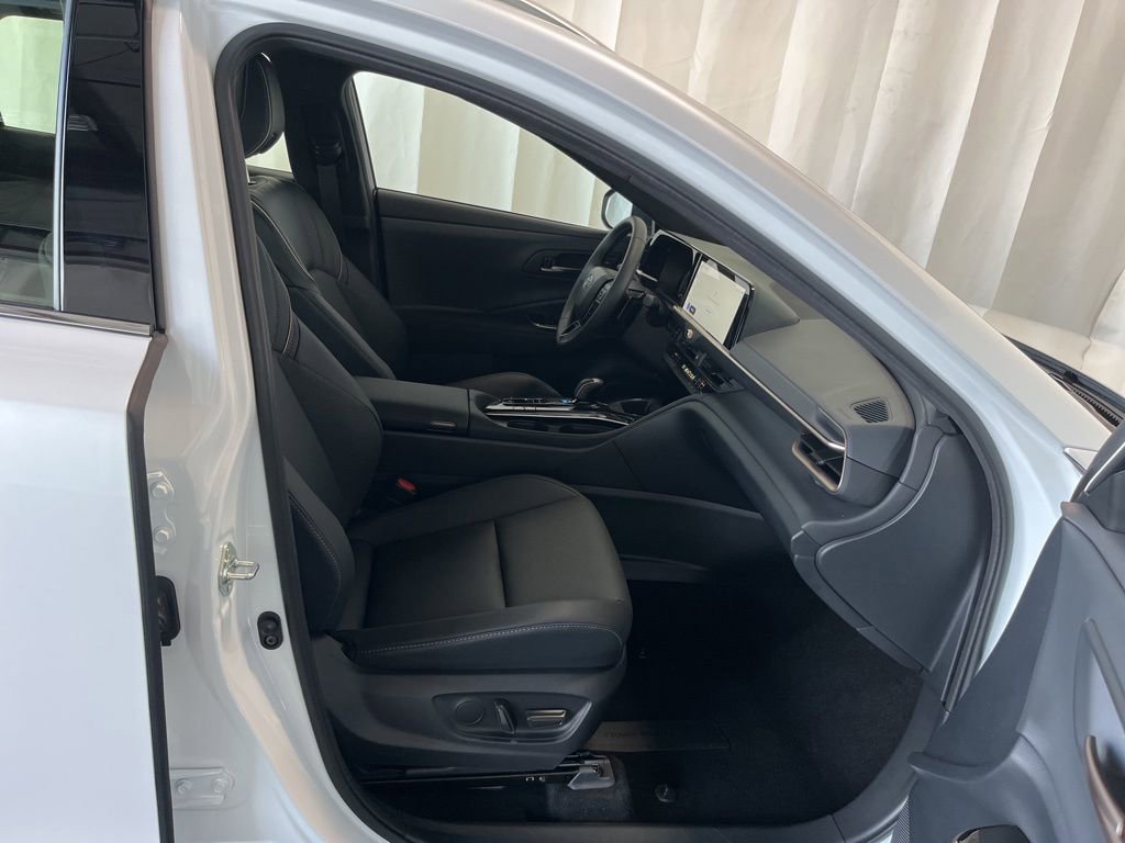 Used 2025 Toyota Crown Signia image 22