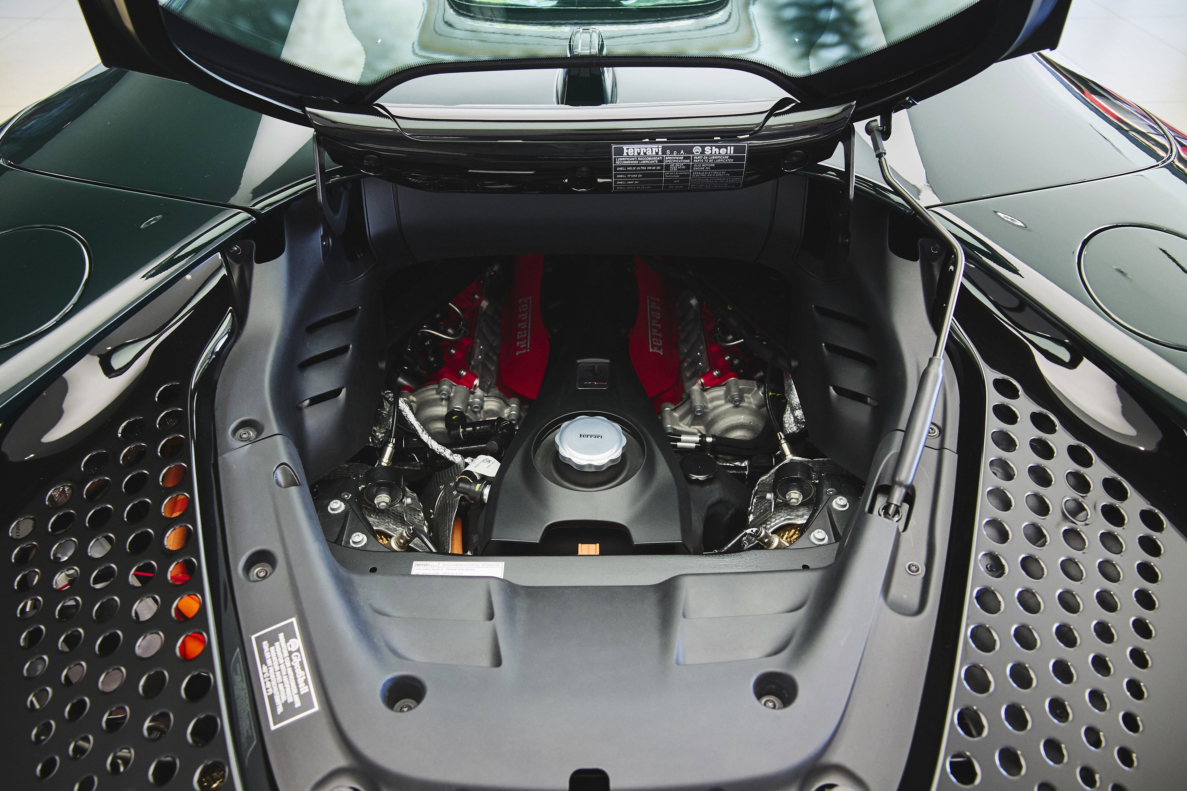 Used 2024 Ferrari SF90 Spider image 52