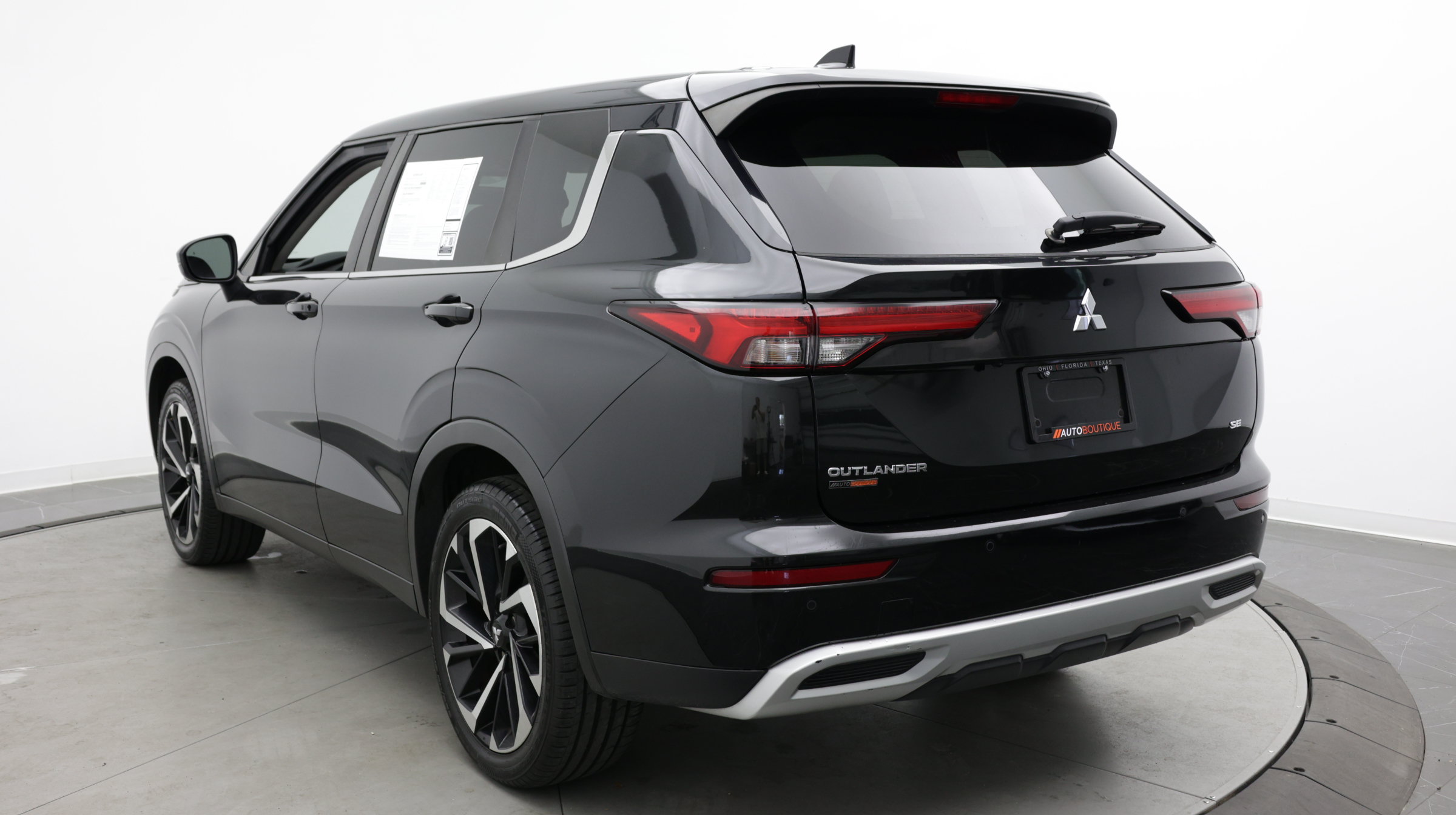 Used 2022 Mitsubishi Outlander SE FWD image 5
