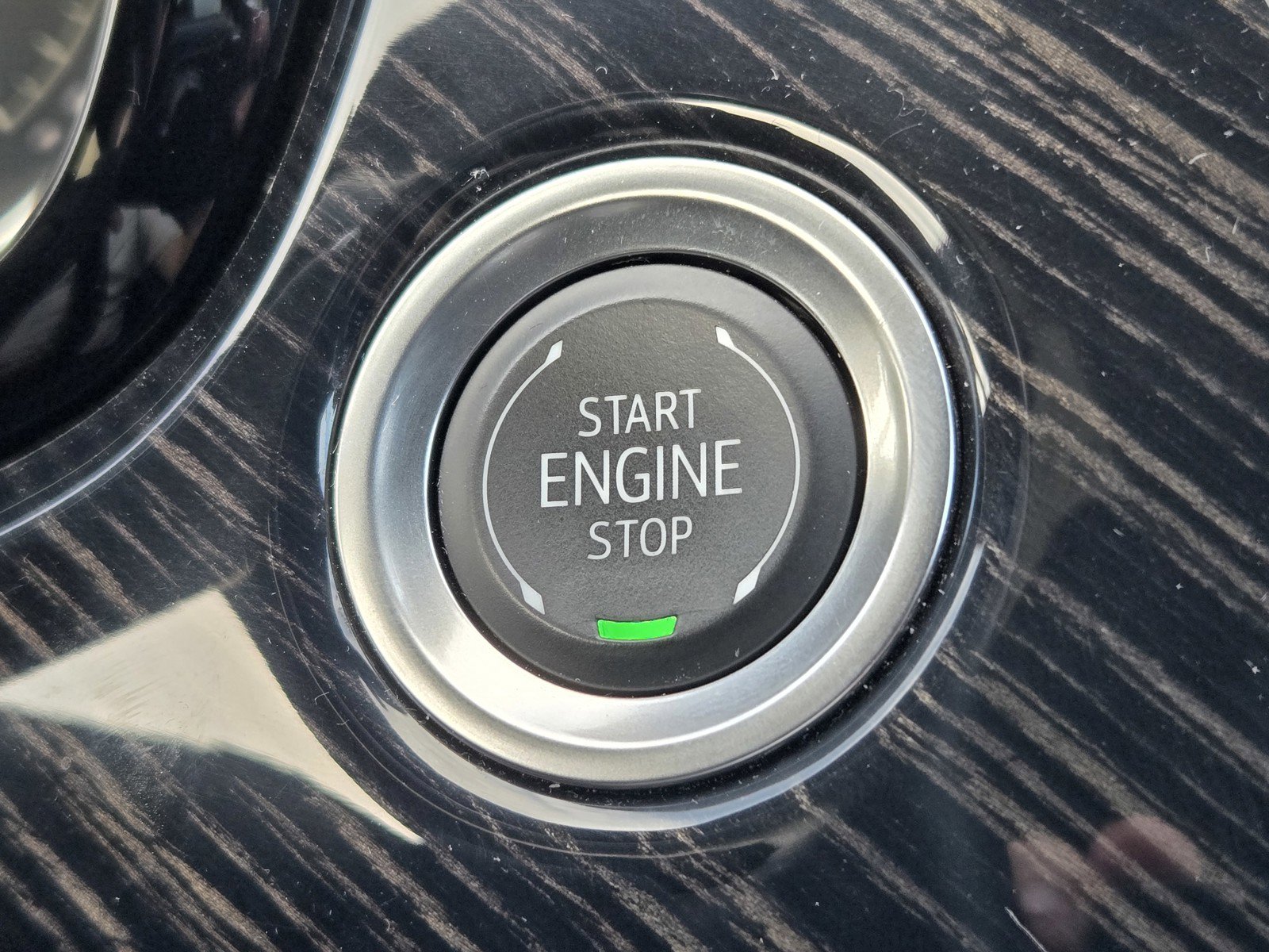 Certified 2025 Cadillac XT6 Premium Luxury image 24