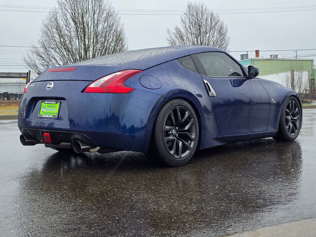 Used 2019 Nissan 370Z Coupe RWD image 5