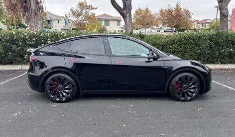 Used 2022 Tesla Model Y Performance AWD/4WD image 4
