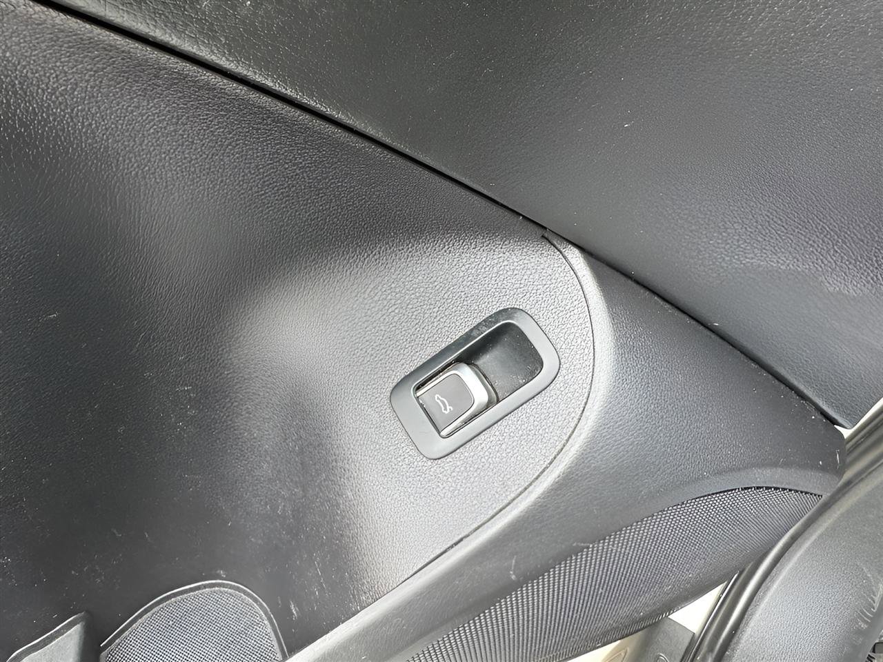 Used 2014 Audi Q5 2.0T Premium w/ Lighting Package AWD/4WD image 24