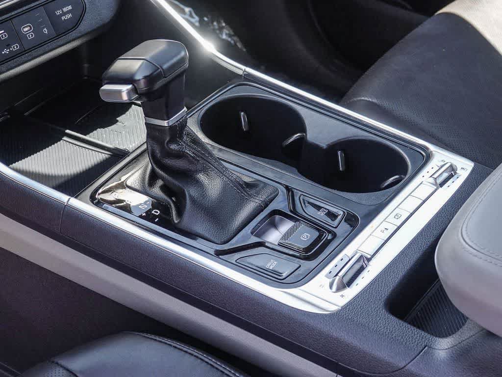 Certified 2025 Kia Carnival SX FWD image 18