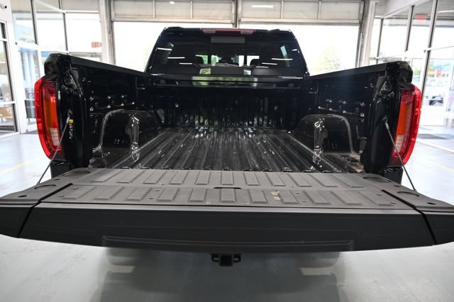 New 2026 GMC Sierra 1500 SLT w/ SLT Premium Package AWD/4WD image 8