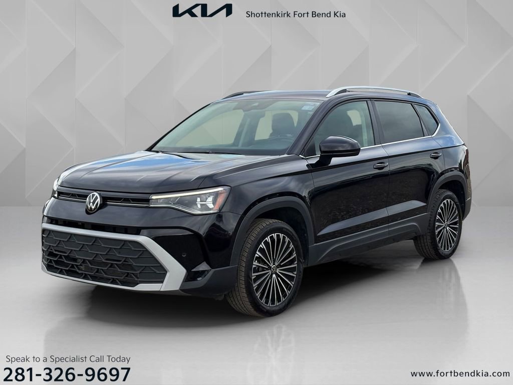 Used 2025 Volkswagen Taos SE FWD image 1