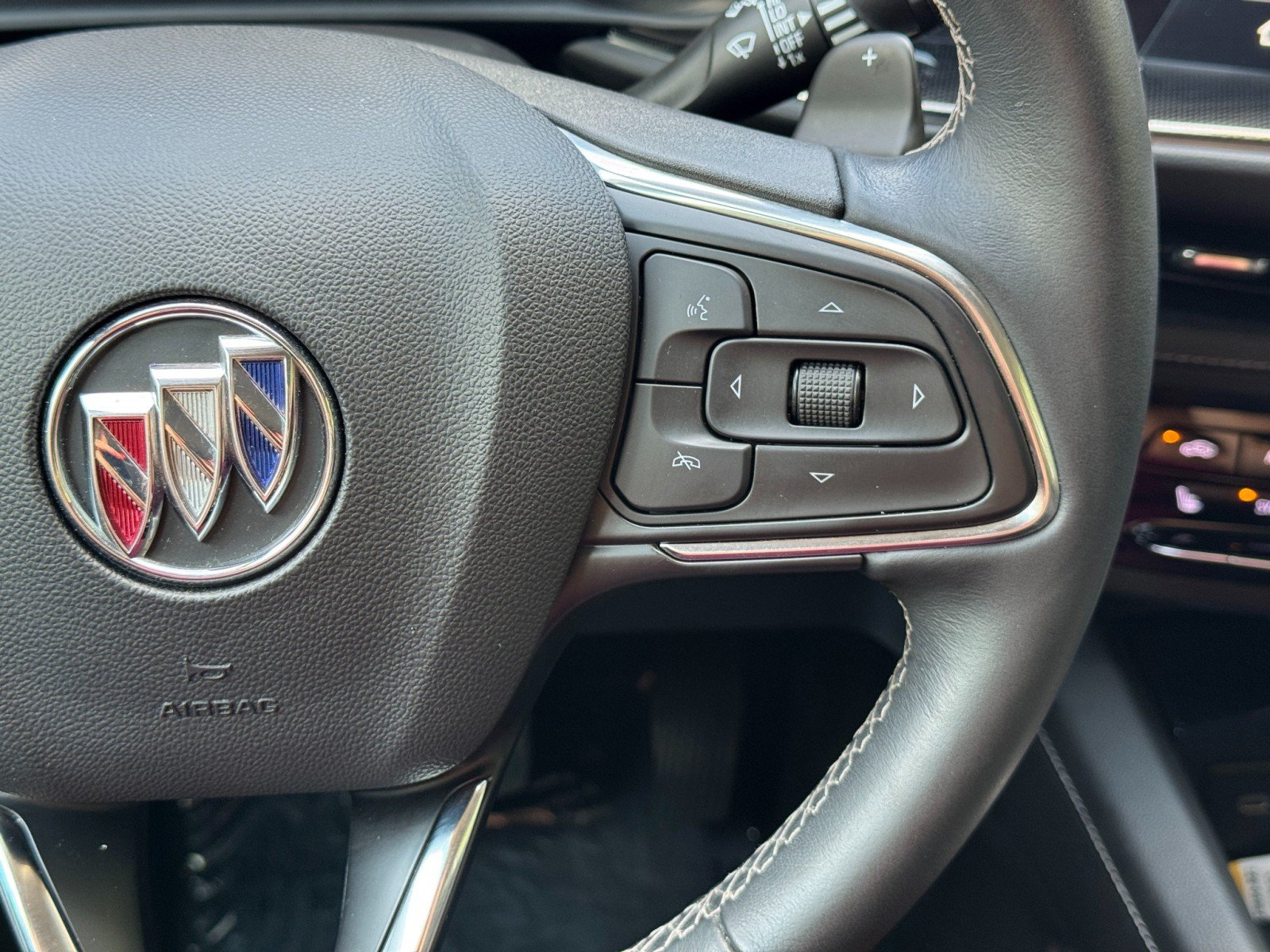 Used 2022 Buick Envision Preferred FWD image 21