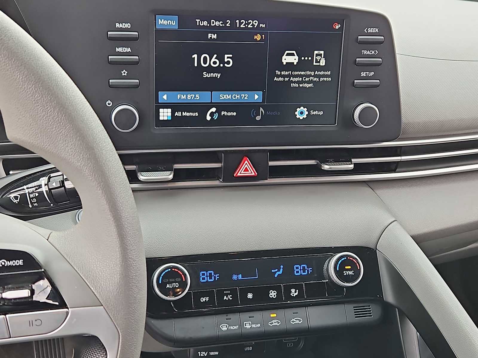 Certified 2023 Hyundai Elantra SEL w/ Preferred Accessory Package image 27