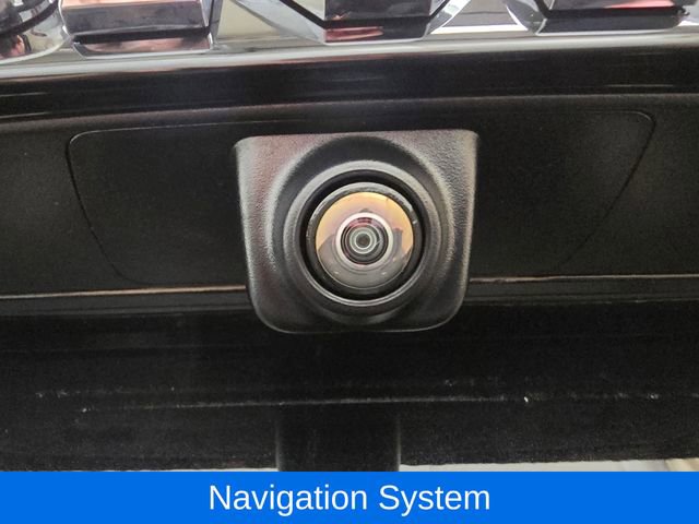 Used 2023 GMC Acadia SLT w/ Elevation Edition image 10