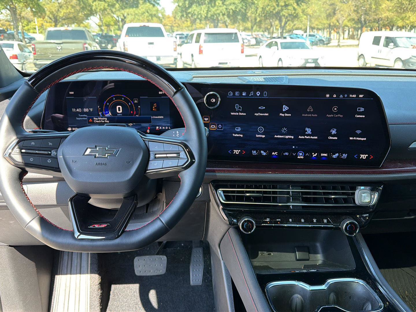 Used 2026 Chevrolet Traverse RS FWD image 14
