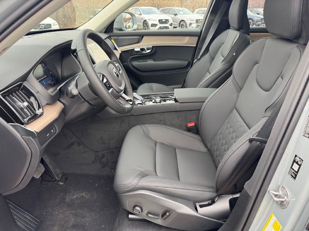 New 2026 Volvo XC90 T8 Plus w/ Protection Package AWD/4WD image 8