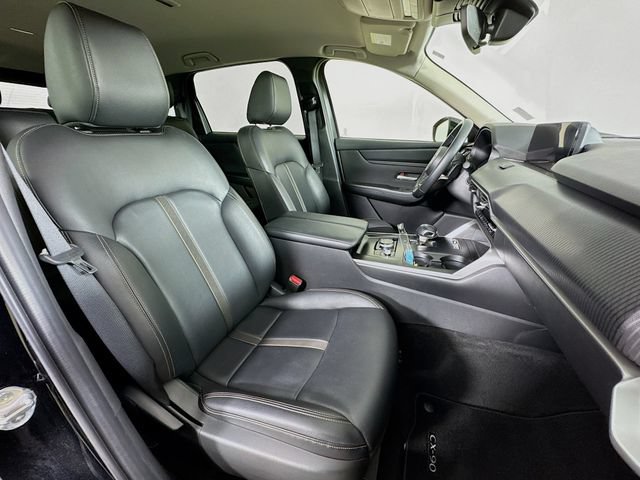 Used 2025 MAZDA CX-90 3.3 Turbo w/ Select Package AWD/4WD image 28