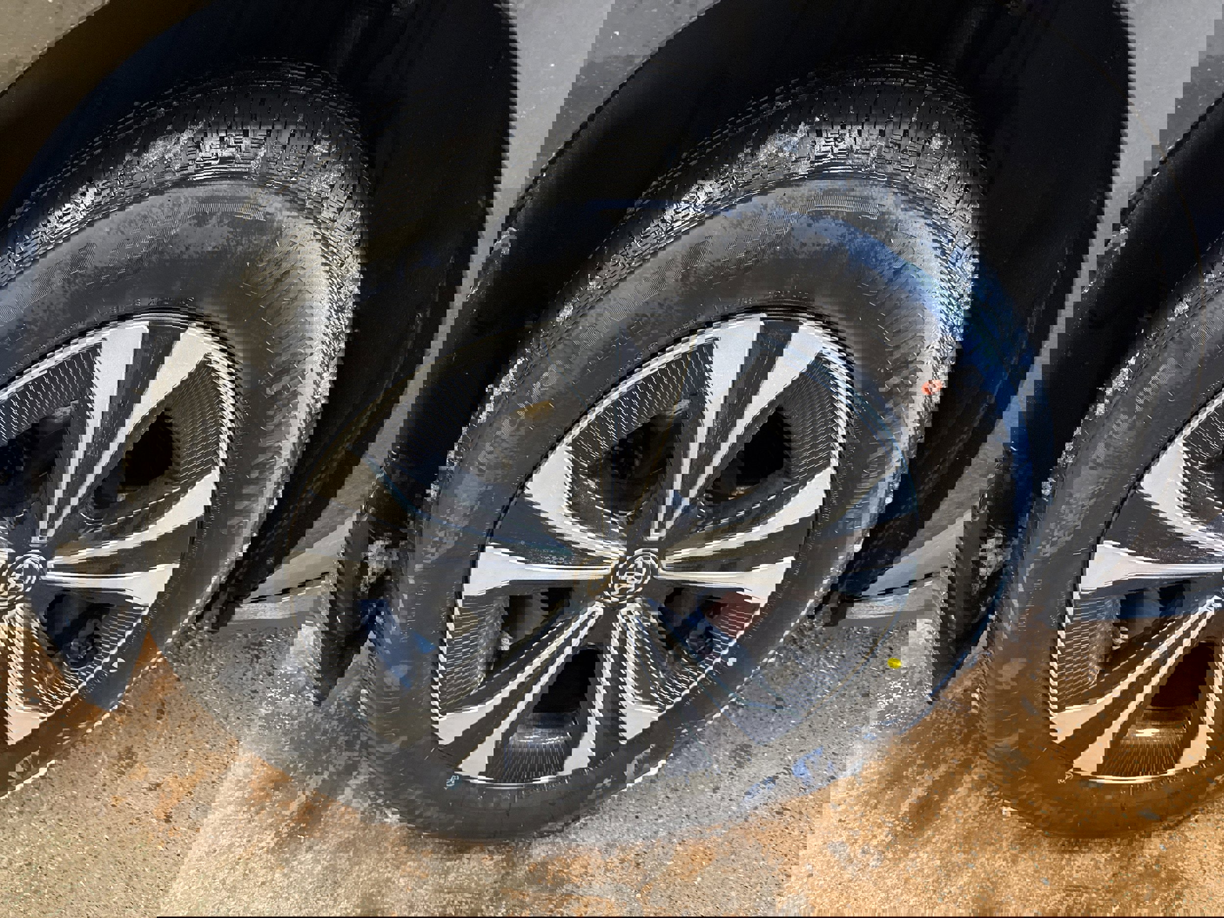 Used 2023 Toyota bZ4X XLE w/ Weather Package image 10