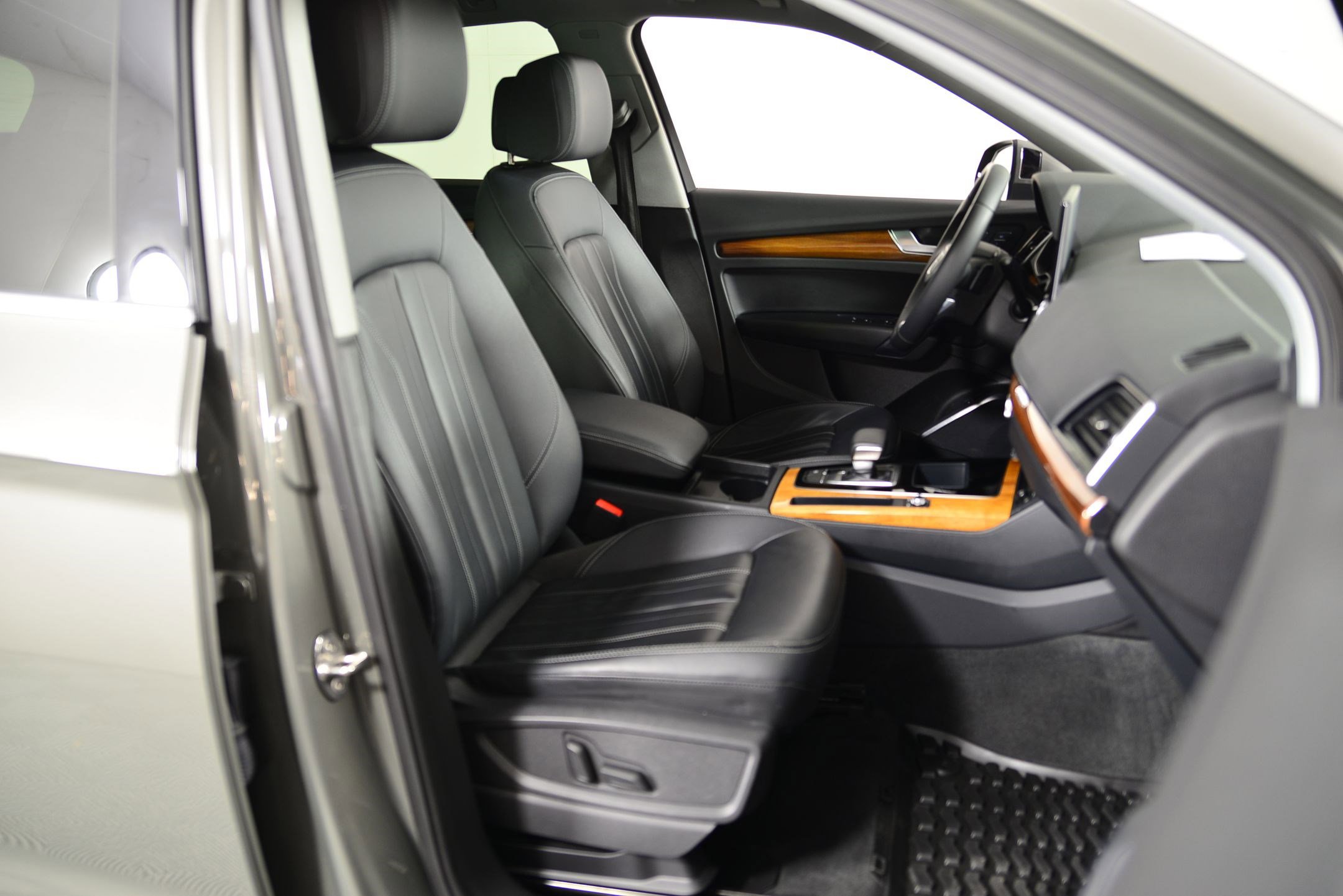 Certified 2023 Audi Q5 2.0T Premium w/ Convenience Package image 18