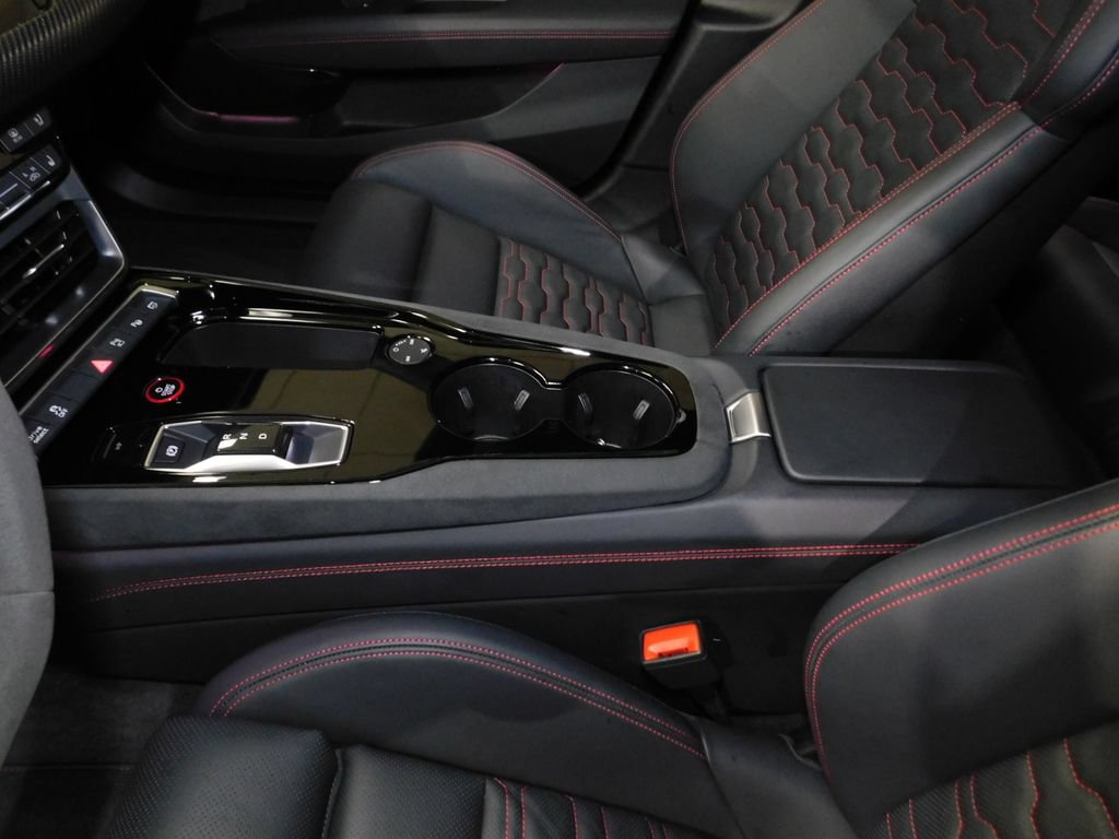 Used 2022 Audi RS e-tron GT AWD/4WD image 34
